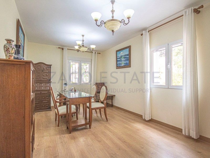 Property photo 3 of 39