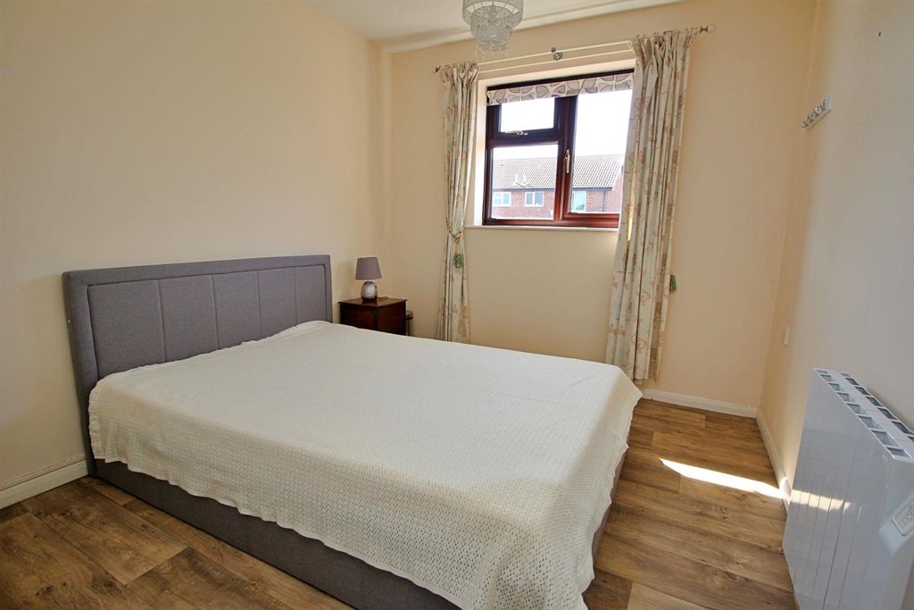 Additional image 6 of 2 bed flat for saleThe Limes, London Road, Halesworth IP19