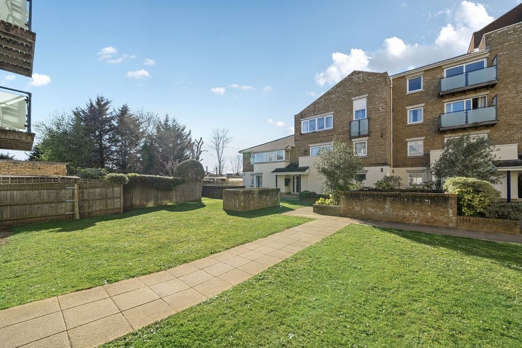 Property photo 3 of 10 Picture No. 19