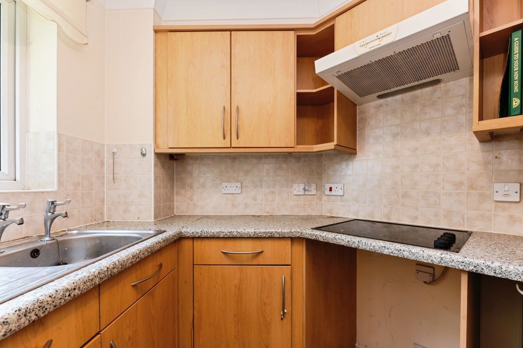 Property photo 2 of 15 Photo