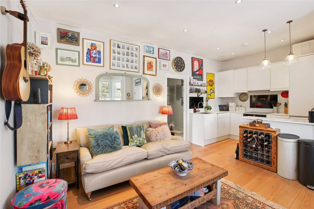 Property photo 3 of 10 Reception Room