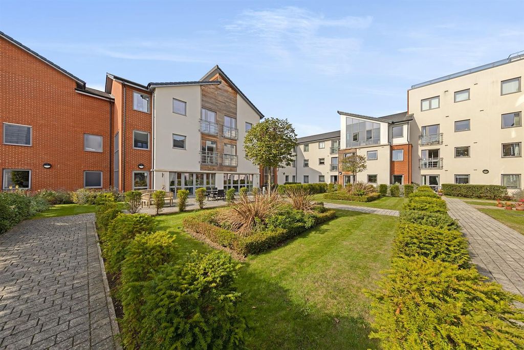 Property photo 1 of 10 c18184A1-5797-4138-97Fe-79F696B26c85Pfmcs - 25 Kin
