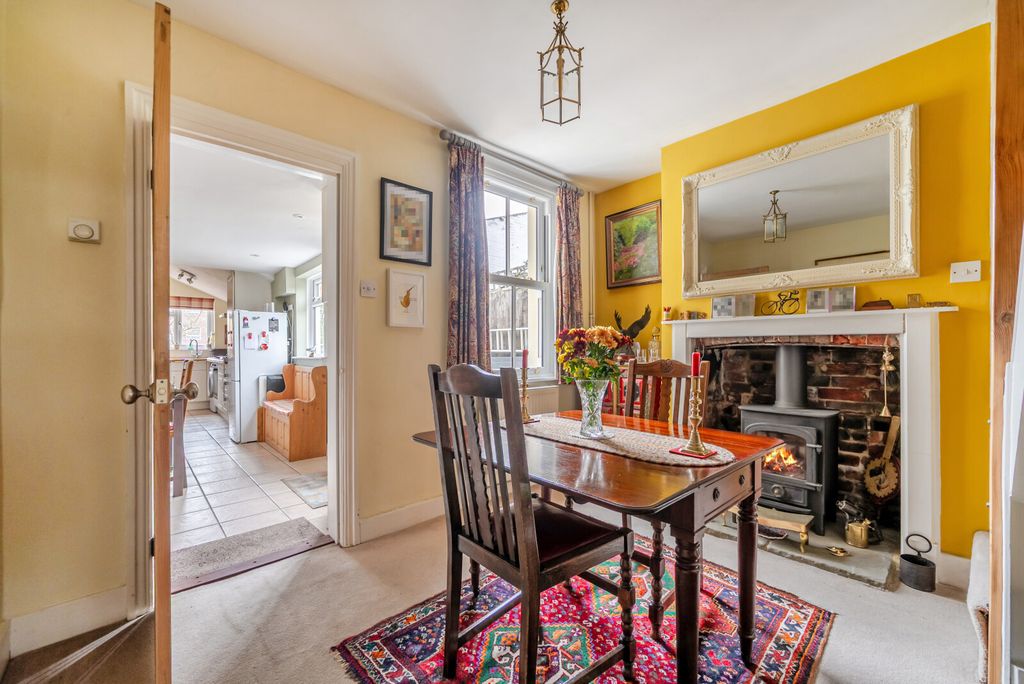 Property photo 3 of 17 1415536-11-699725...