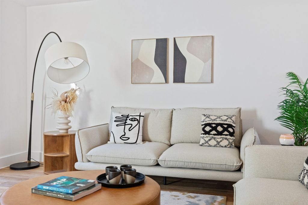 Property photo 3 of 26 4993413