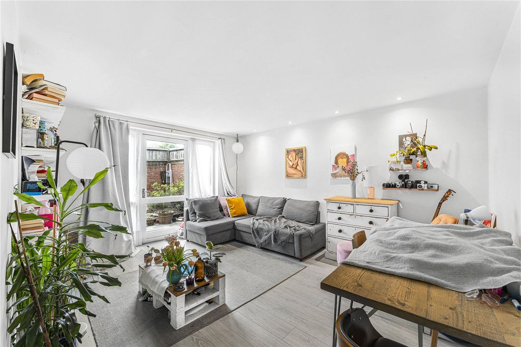 Property photo 1 of 14 Reception Room