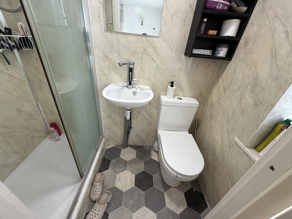 Property photo 1 of 3