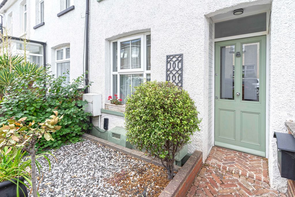 Property photo 2 of 19 External