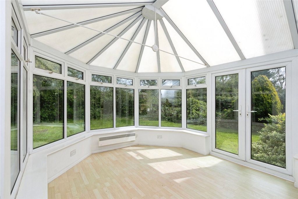 Property photo 3 of 12 Picture No. 02
