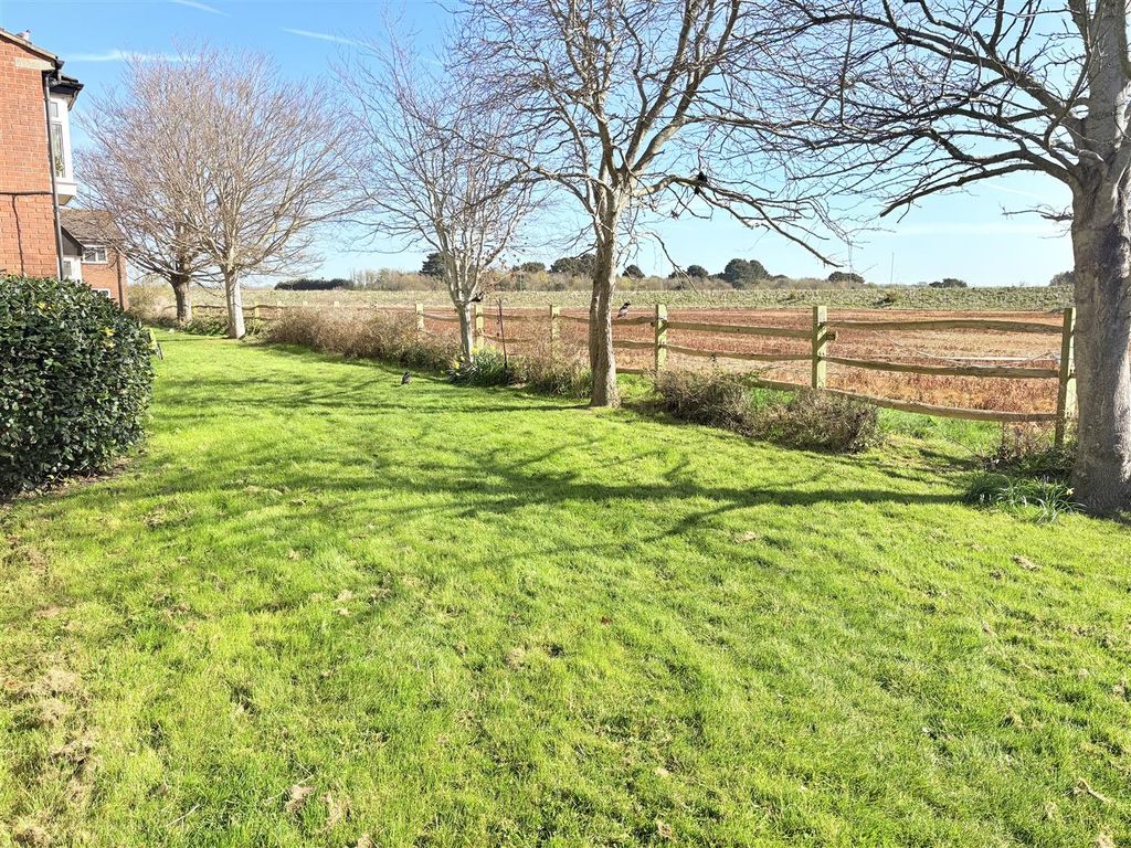 Property photo 2 of 12 Img_9586.Jpg