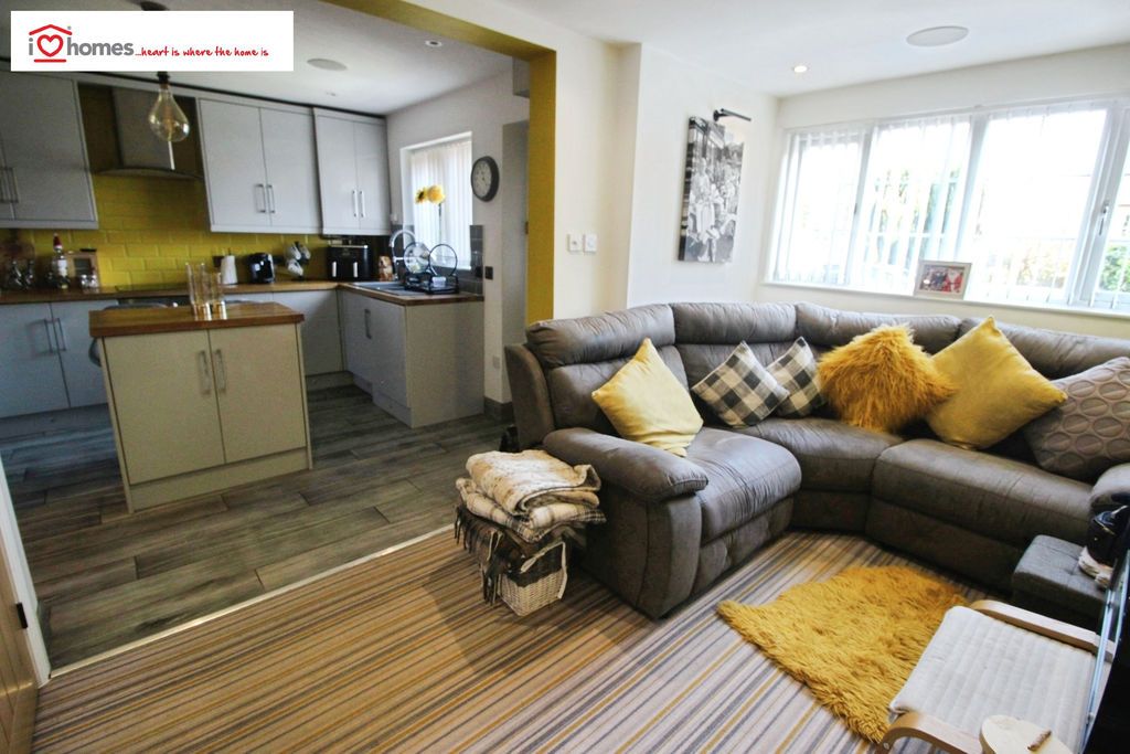 Property photo 2 of 21 Photo 3