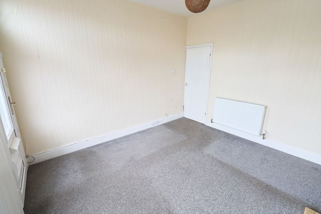 Property photo 3 of 17 Photo 4