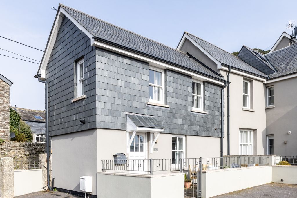 Property photo 1 of 13 58400100