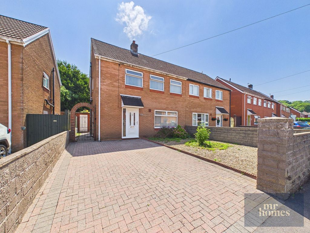 Property photo 1 of 25