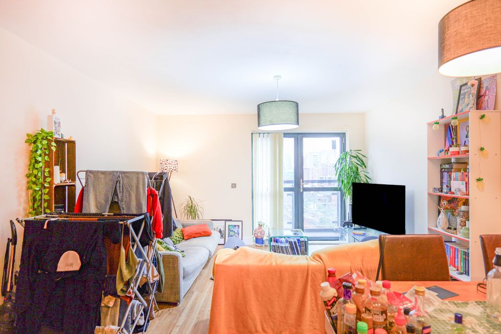 Property photo 3 of 21