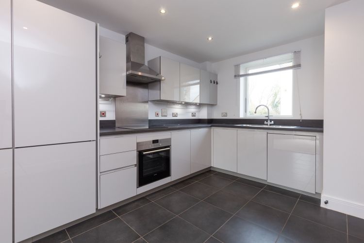 Property photo 2 of 9 216870