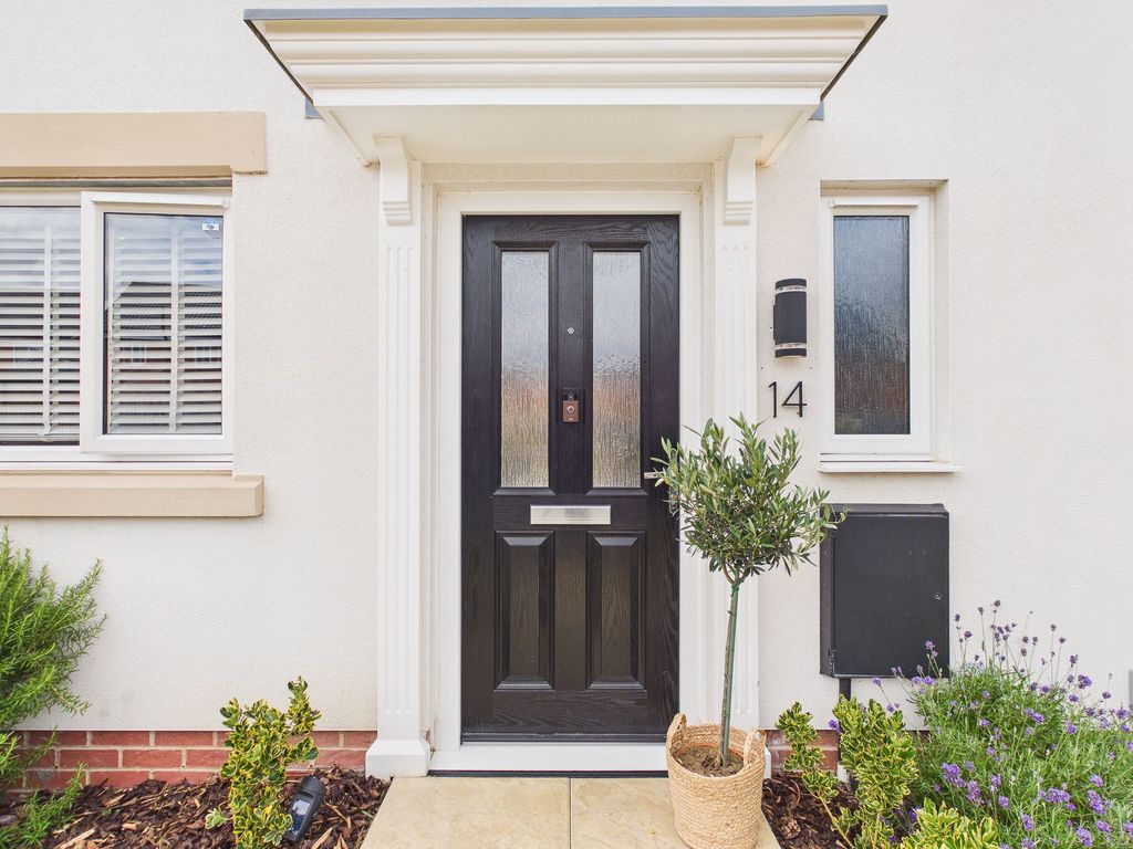 Property photo 2 of 19 Front Entrance