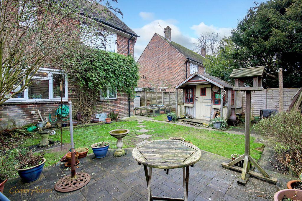 Property photo 3 of 11 Garden