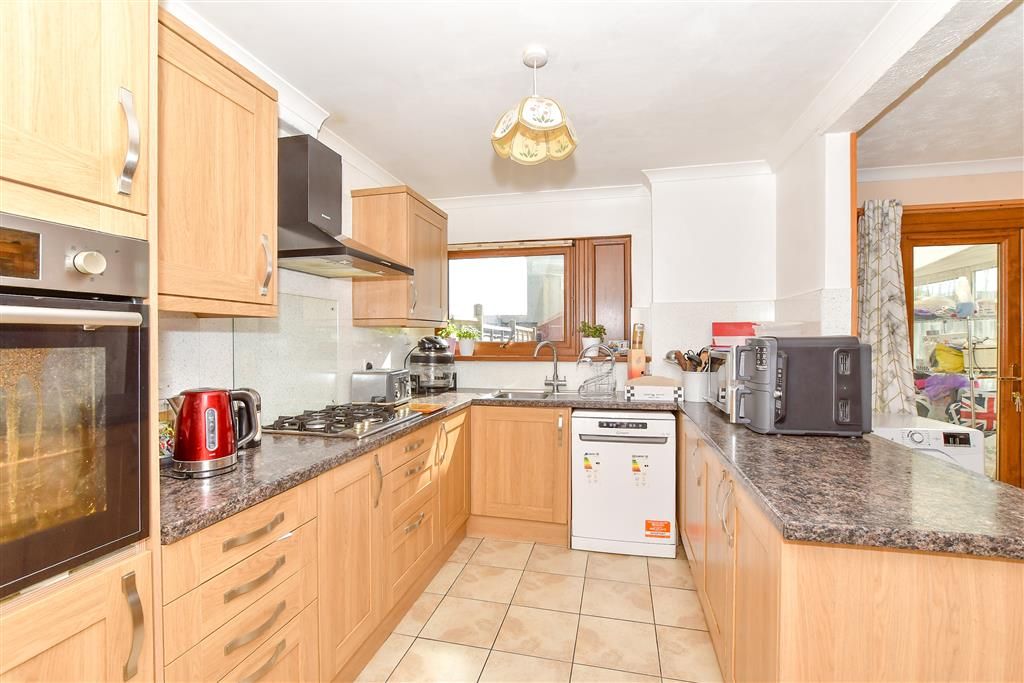 Property photo 3 of 13 Kitchen