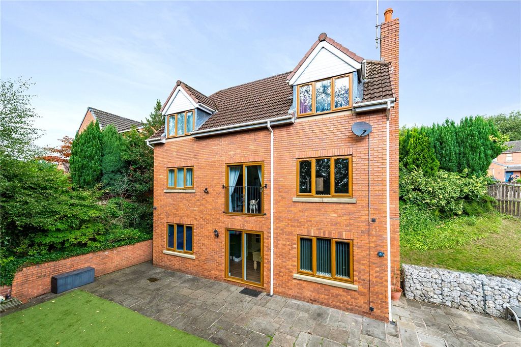 Property photo 2 of 47 Picture No. 06