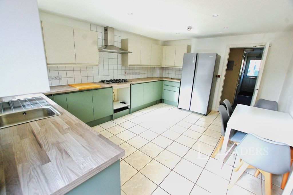 Property photo 2 of 2 2 Kitchen