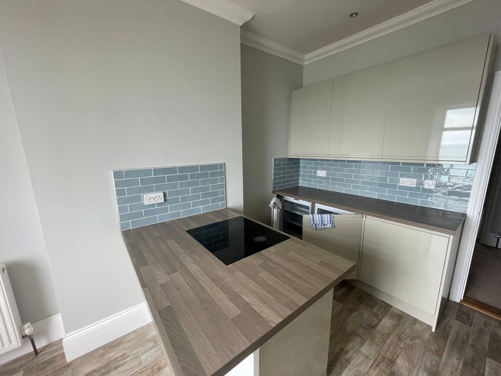 Additional image 4 of 2 bed flat to rentAlpine Road, Ventnor PO38