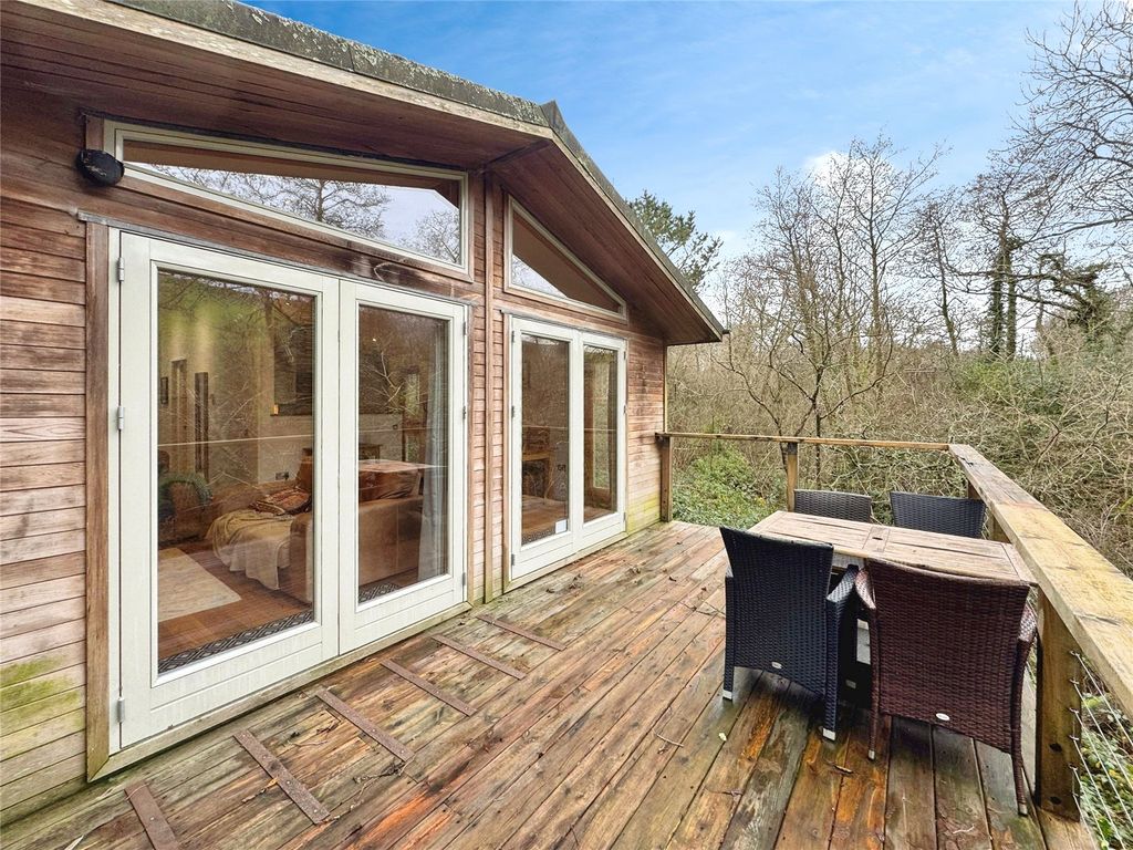 Property photo 1 of 39 Lodge