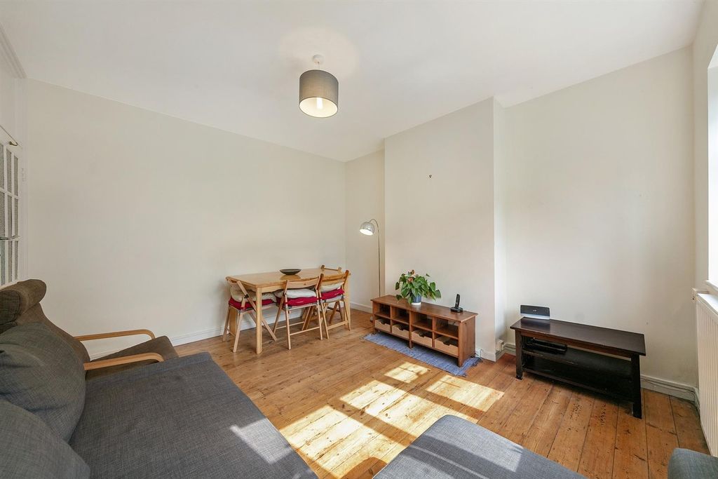 Property photo 3 of 18 2B254B56-86E9-4B13-B1d4-c99Be908Da4c-2000.Jpg