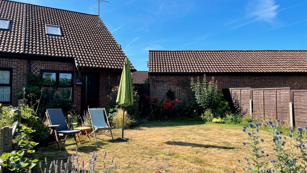 Property photo 1 of 6 Outside &amp; Garden