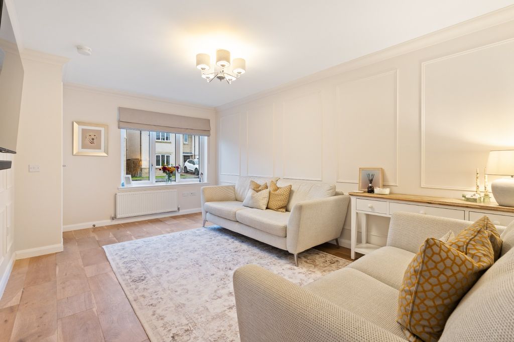 Property photo 2 of 27 5894102