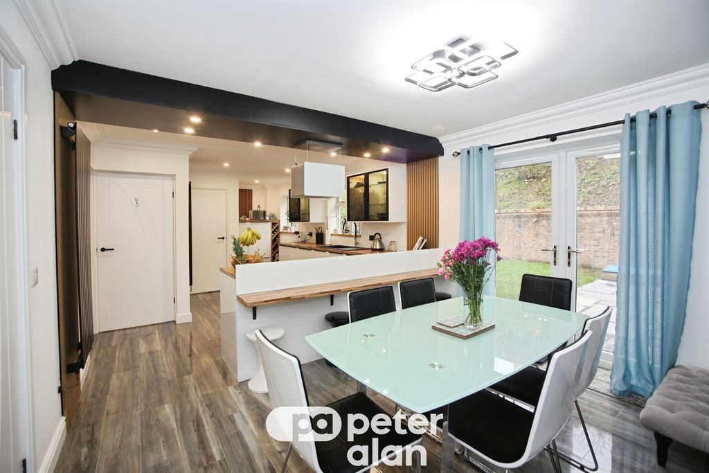 Property photo 3 of 29