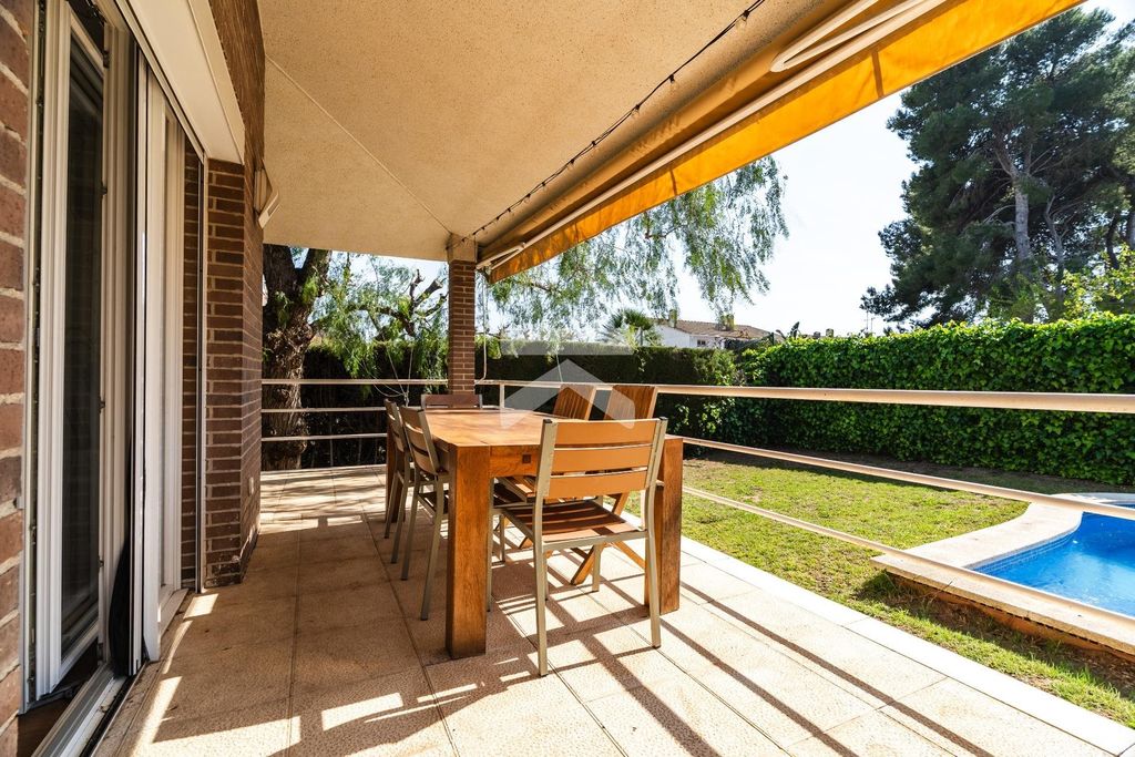 Property photo 2 of 50