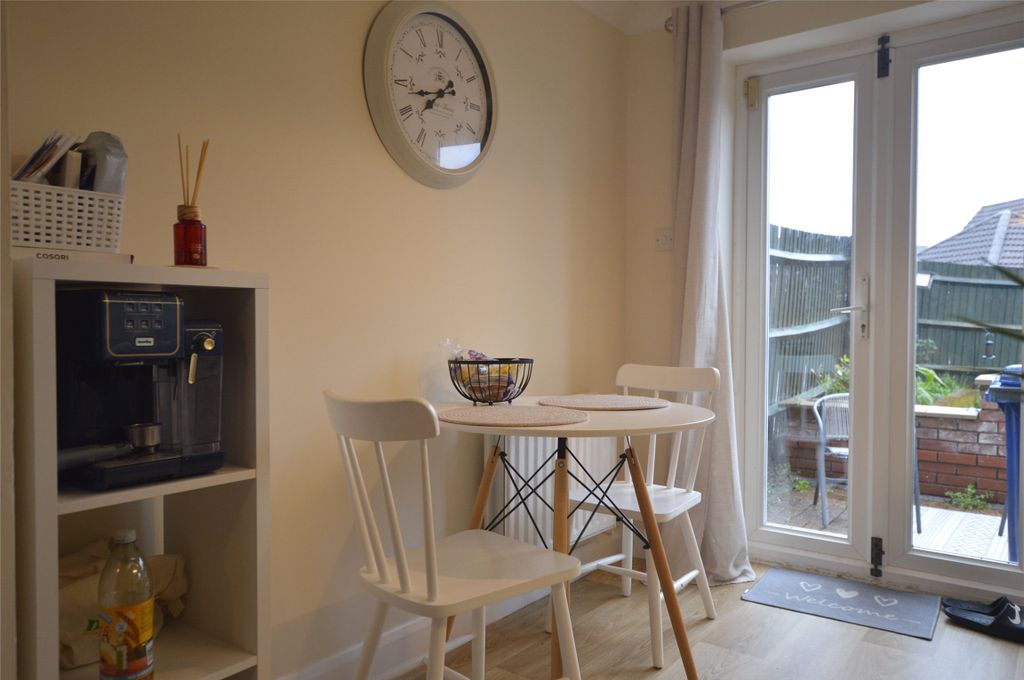 Property photo 3 of 9 Picture No. 17