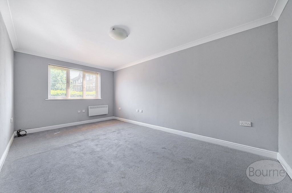 Property photo 2 of 15 Picture No. 05