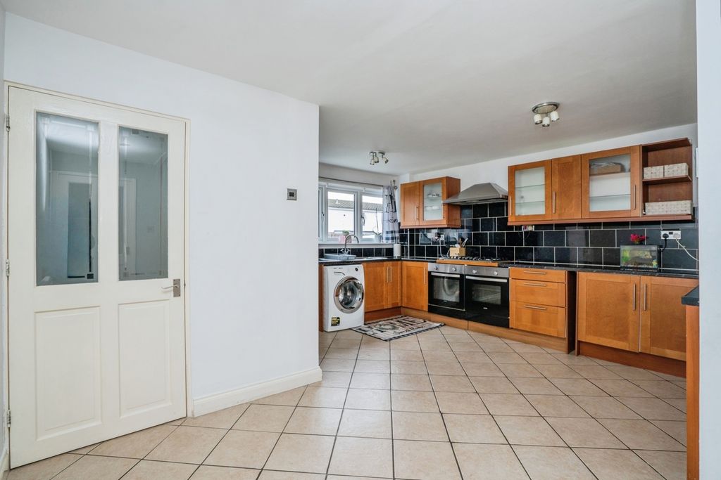 Property photo 2 of 16 Pbox-Img.Jpg