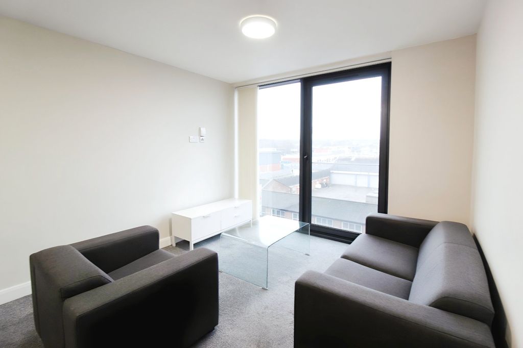 Property photo 2 of 8 Picture No. 10