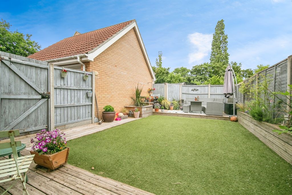 Property photo 3 of 17