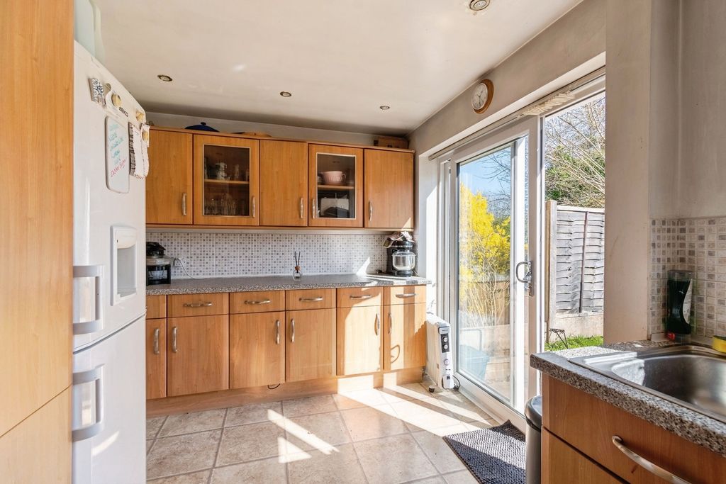 Property photo 3 of 16 Pbox-Img.Jpg