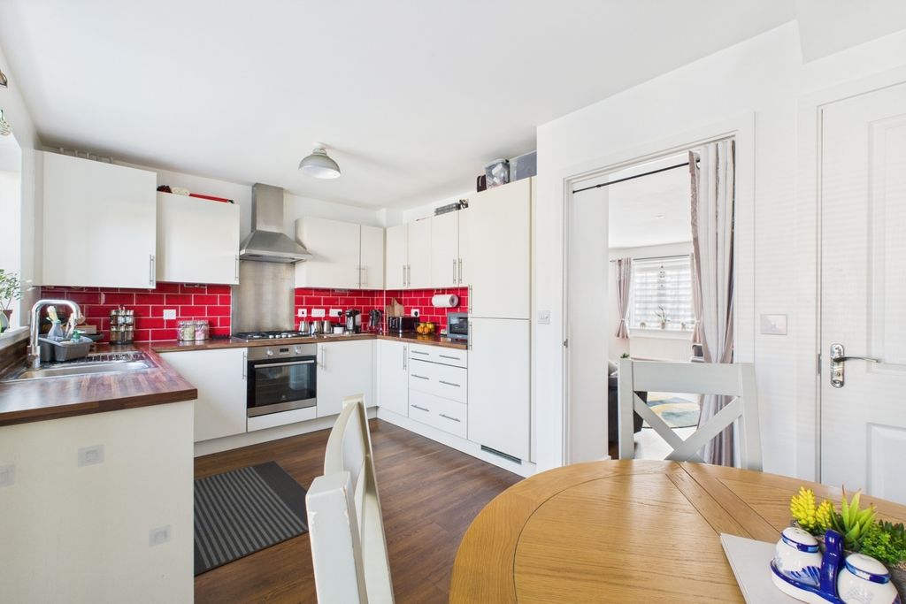 Property photo 2 of 14 Kitchen Diner