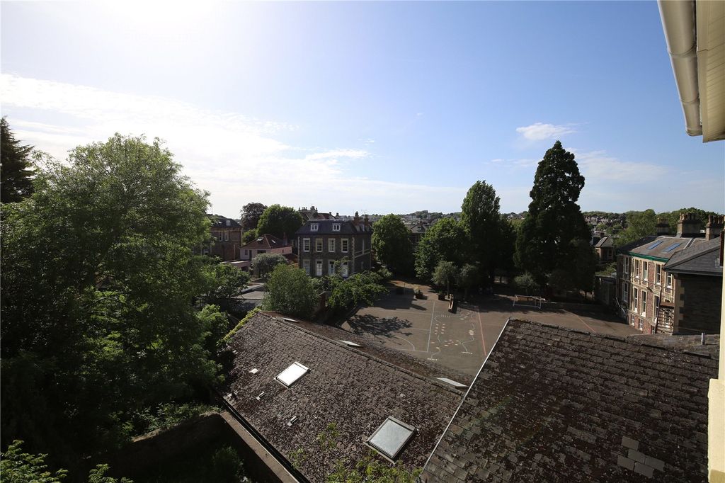Property photo 3 of 10 Picture No. 03
