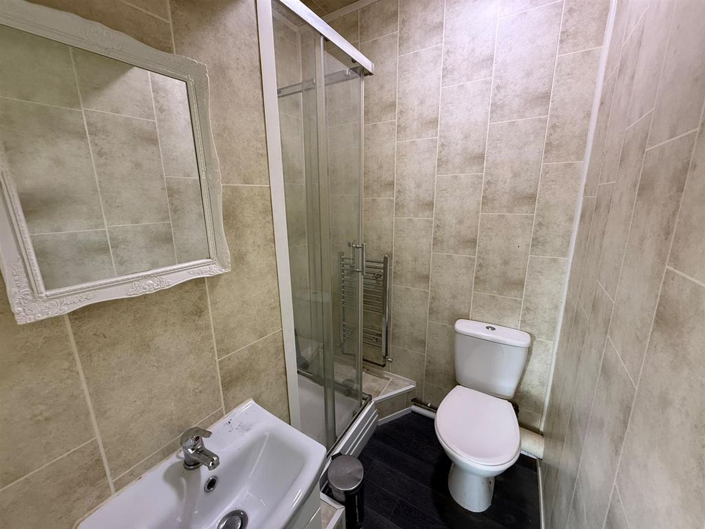 Property photo 3 of 6 Rm3_43_Twitchell_1.Jpeg