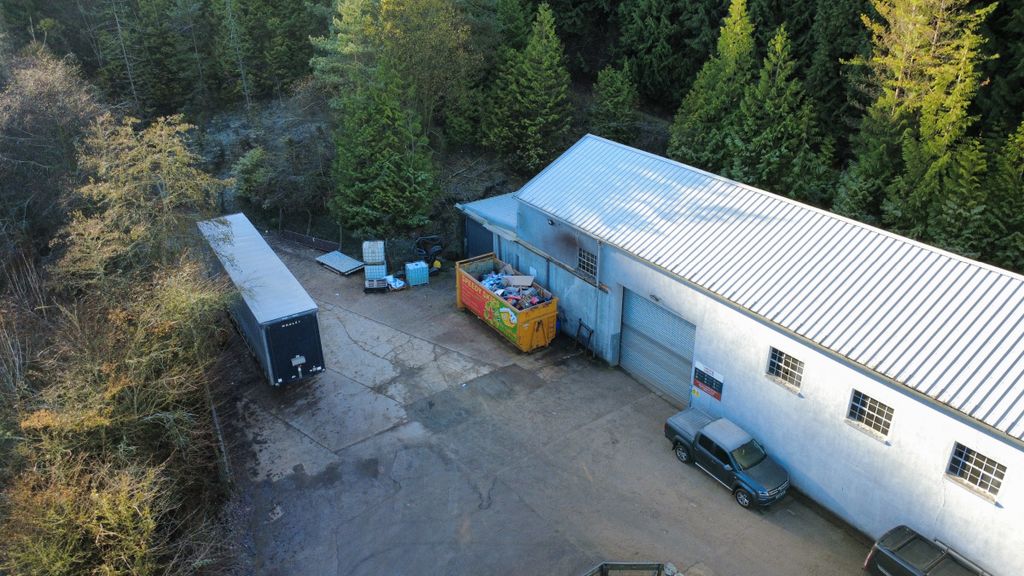 Property photo 2 of 5