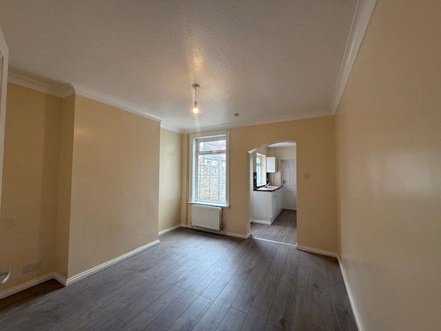 Property photo 3 of 12 Dining Area