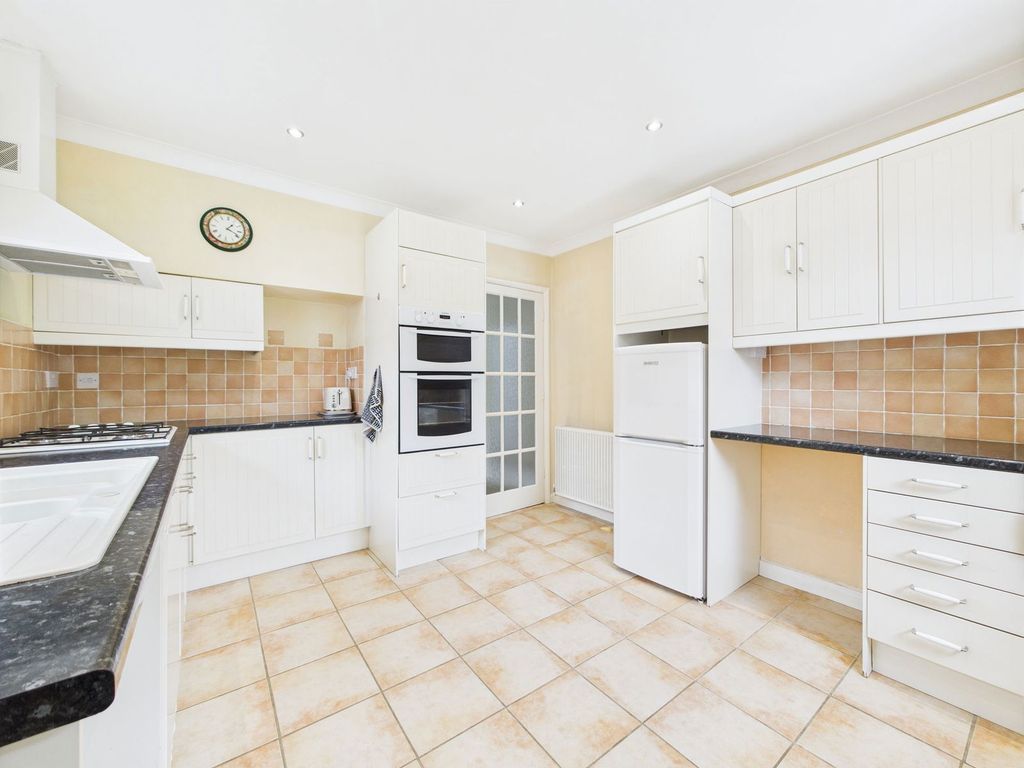 Property photo 3 of 24