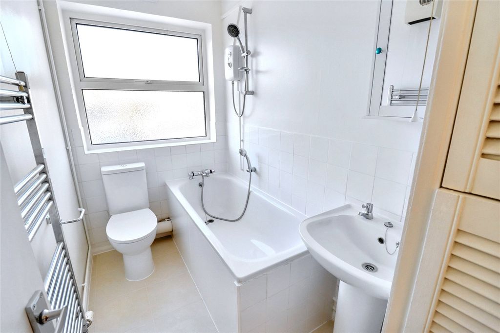 Property photo 3 of 6 Picture No. 21