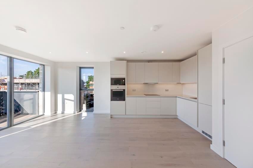 Property photo 1 of 9 Balcony