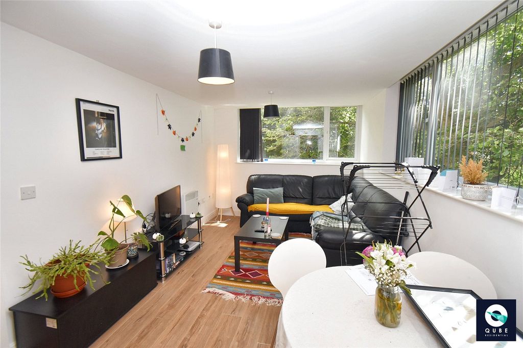 Property photo 3 of 14 Picture No. 17