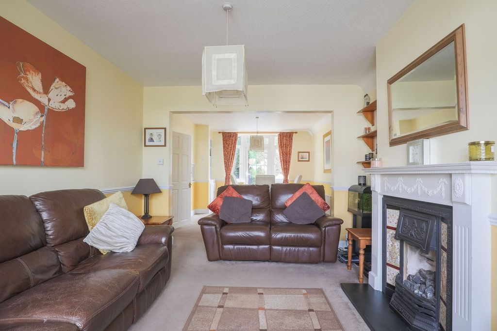 Property photo 3 of 23