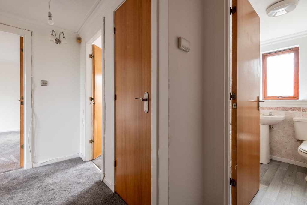 Property photo 3 of 19 Hallway
