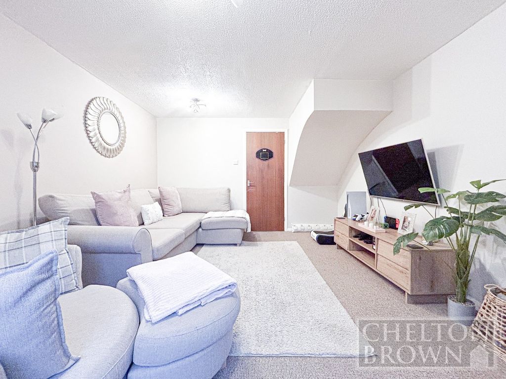 Property photo 2 of 35 Living Room