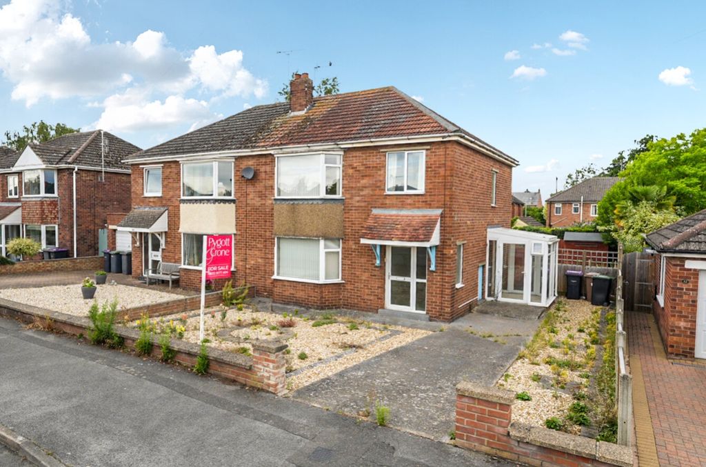 Property photo 1 of 21 1327990 (2)